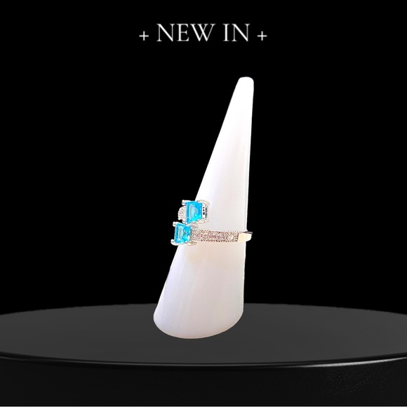New Aqua Blue Lab-created Square Topaz Silver Engagement Ring with 10 CZ - Picture 4 of 10